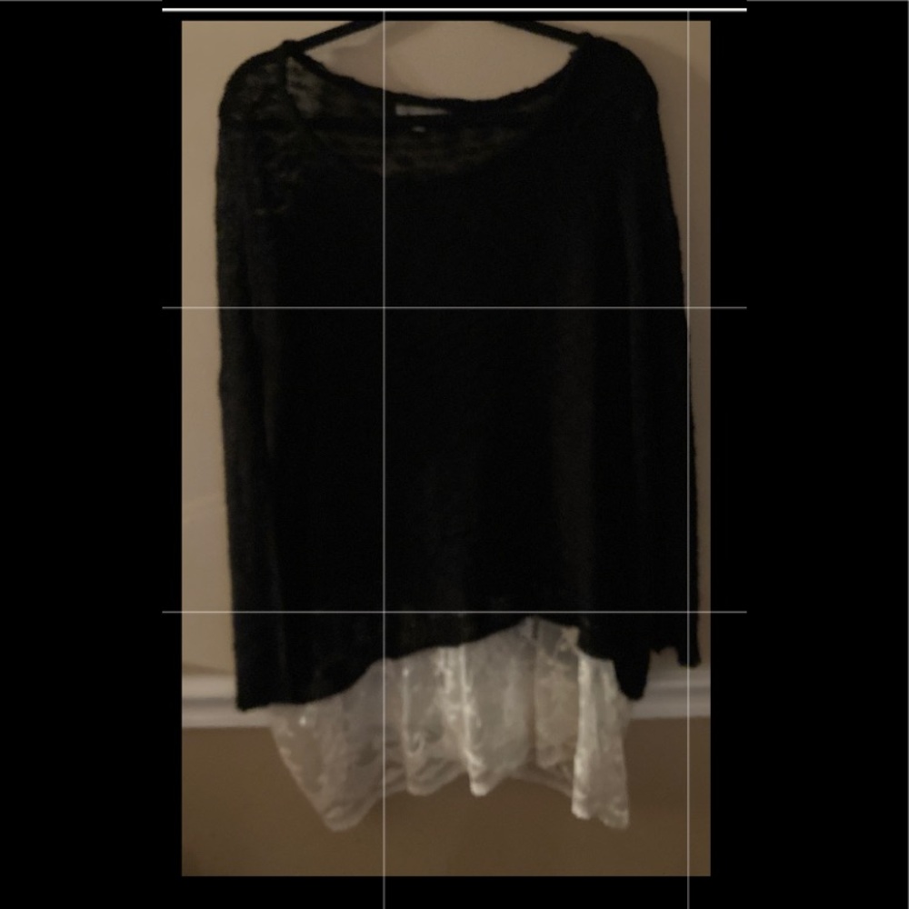 Umgee beautiful crochet sweater top